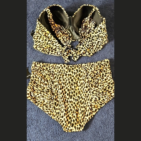 TORRID Retro Chic Cheetah Print Underwire Swim Top & High Rise Ruched Breifs 3X - Picture 6 of 16